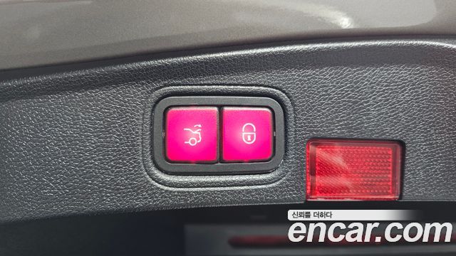 Mercedes-Benz C-Class 2020 — photo 18