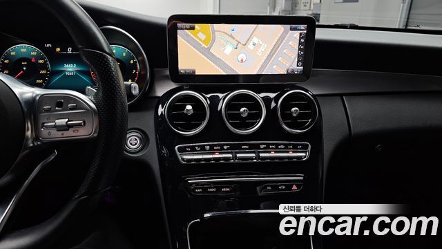 Mercedes-Benz C-Class 2020 — photo 19