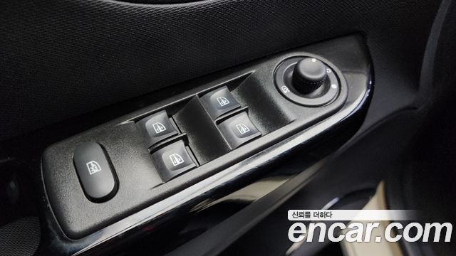 Renault Korea QM3 2015 — photo 19