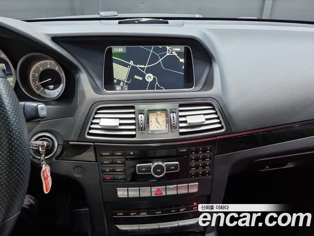 Mercedes-Benz E-Class 2014 — photo 9