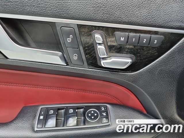 Mercedes-Benz E-Class 2014 — photo 13