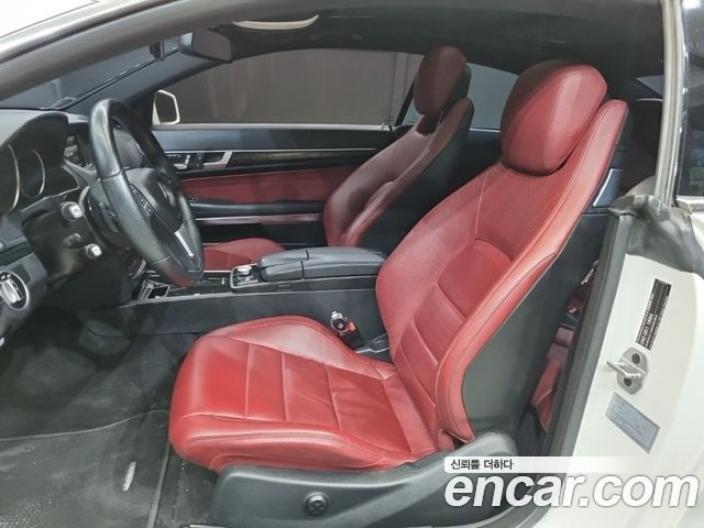 Mercedes-Benz E-Class 2014 — photo 15