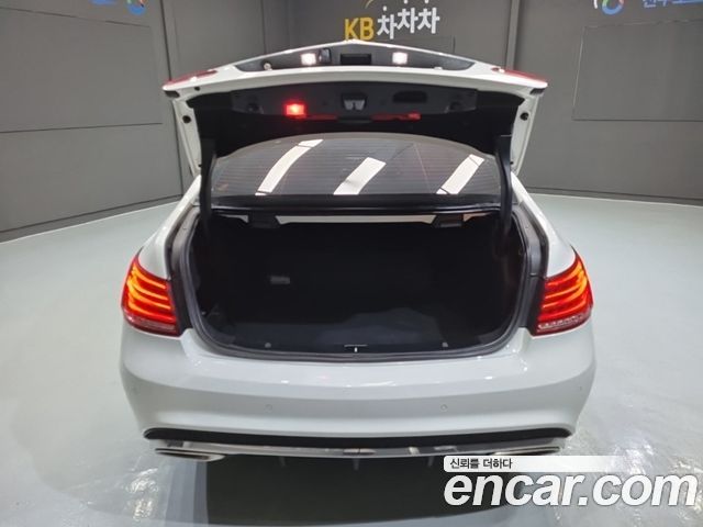 Mercedes-Benz E-Class 2014 — photo 17