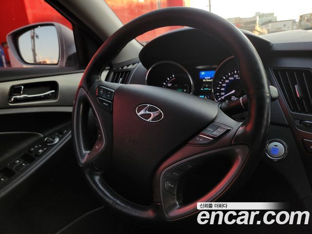 Hyundai Sonata 2014 — photo 15