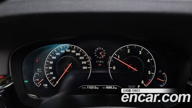 BMW Gran Turismo 2019 — photo 8