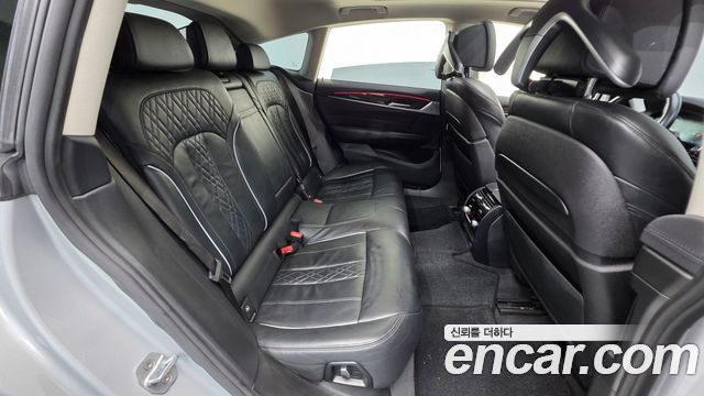 BMW Gran Turismo 2019 — photo 19