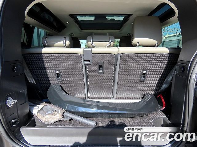 Land Rover Defender 2022 — photo 18