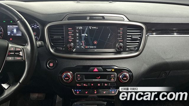 Kia Sorento 2018 — photo 14