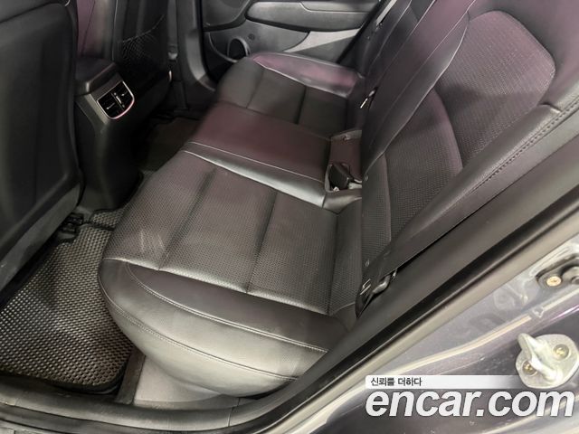 Hyundai AVANTE 2016 — photo 12