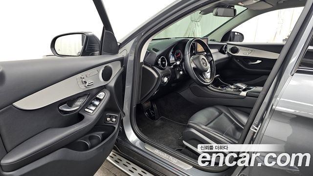 Mercedes-Benz GLC-Class 2019 — photo 10