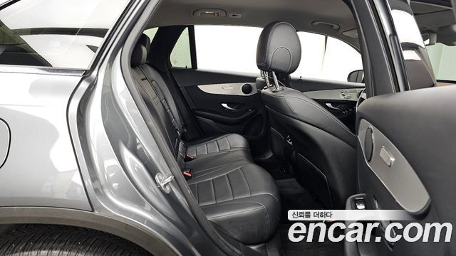 Mercedes-Benz GLC-Class 2019 — photo 12