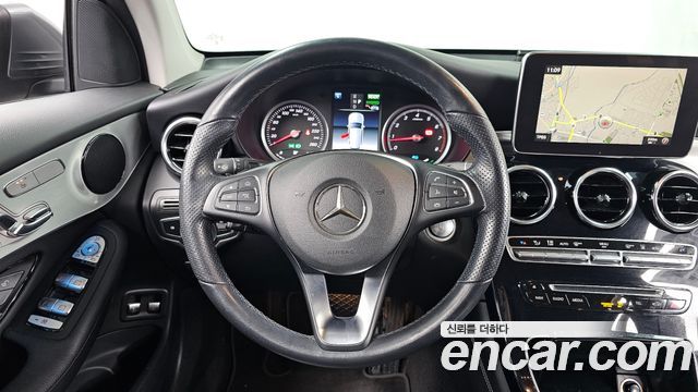 Mercedes-Benz GLC-Class 2019 — photo 13