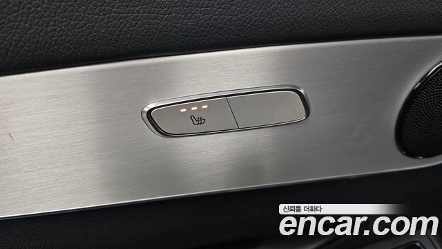 Mercedes-Benz GLC-Class 2019 — photo 19