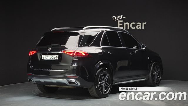 Mercedes-Benz GLE-Class 2020 — photo 2