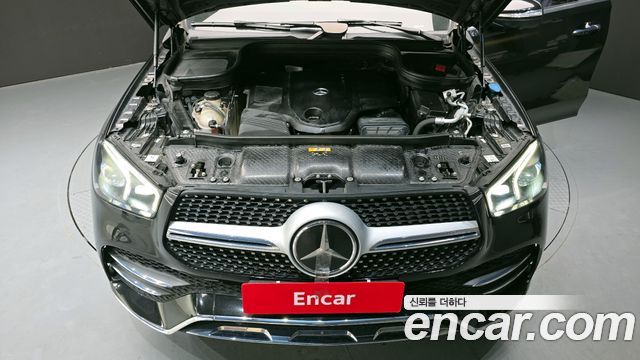 Mercedes-Benz GLE-Class 2020 — photo 6