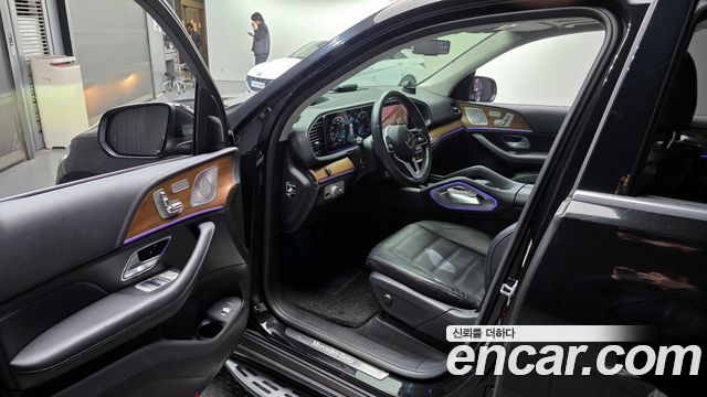 Mercedes-Benz GLE-Class 2020 — photo 10
