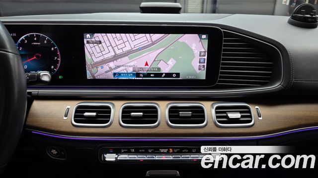 Mercedes-Benz GLE-Class 2020 — photo 19