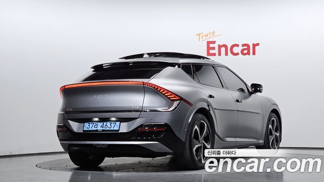 Kia EV6 2022 — photo 2