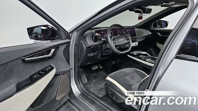 Kia EV6 2022 — photo 11