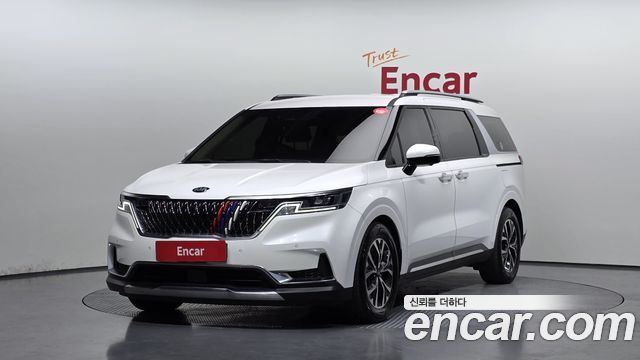 Kia Canival 2021 — photo 1