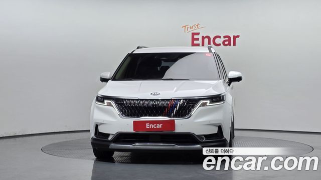 Kia Canival 2021 — photo 3