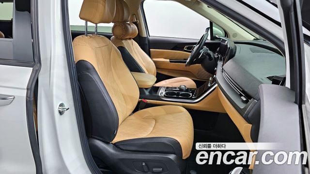 Kia Canival 2021 — photo 10