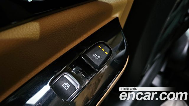 Kia Canival 2021 — photo 17