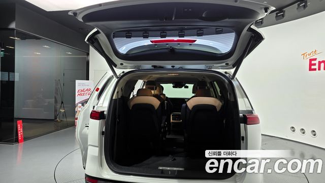 Kia Canival 2021 — photo 20