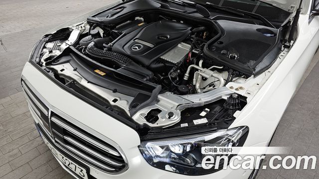 Mercedes-Benz E-Class 2021 — photo 6