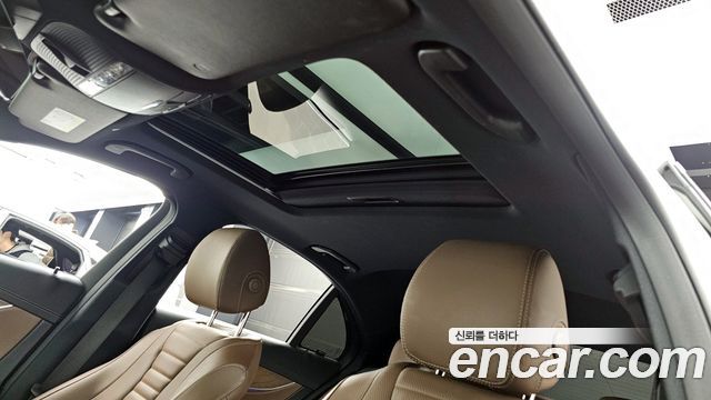 Mercedes-Benz E-Class 2021 — photo 18