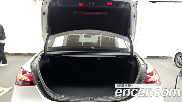 Mercedes-Benz E-Class 2021 — photo 20