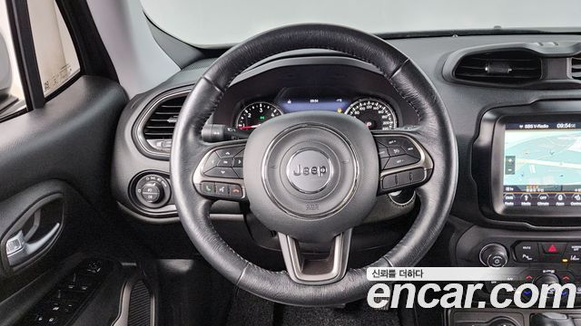 Jeep Renegade 2018 — photo 13