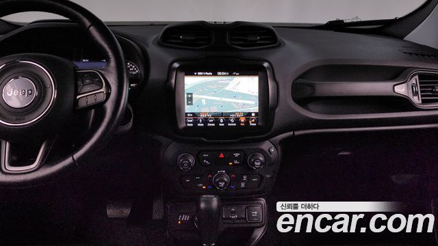 Jeep Renegade 2018 — photo 14
