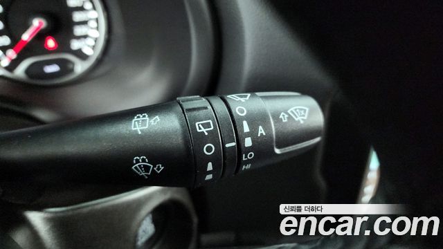 Jeep Renegade 2018 — photo 19