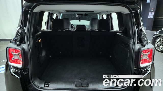 Jeep Renegade 2018 — photo 20