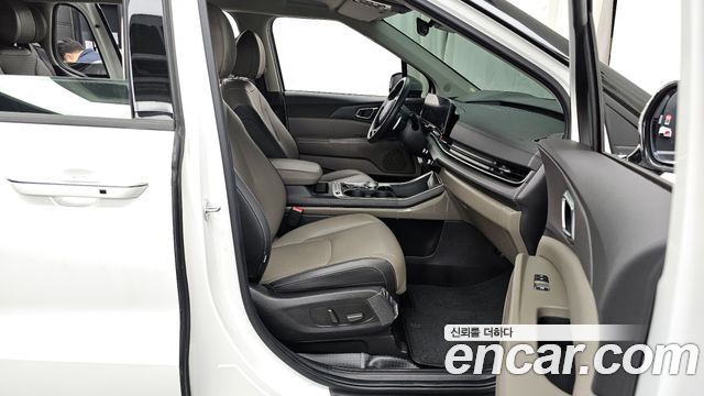 Kia Canival 2024 — photo 11