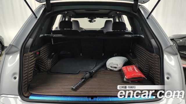 Audi Q7 2023 — photo 20