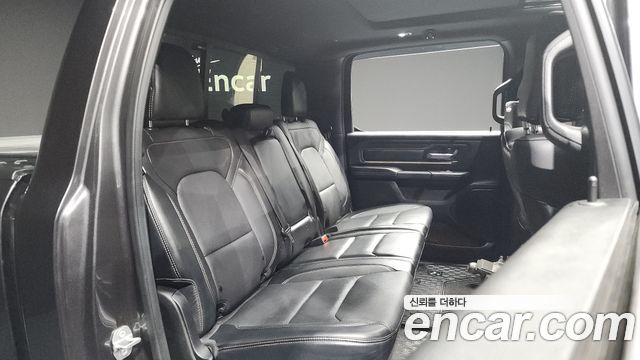 Dodge Ram Pick Up 2019 — photo 12