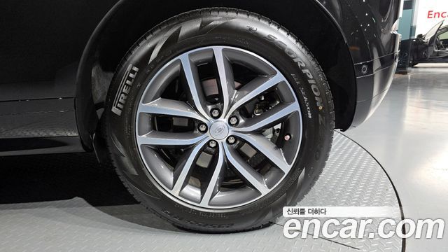 Land Rover Range Rover Evoque 2025 — photo 5