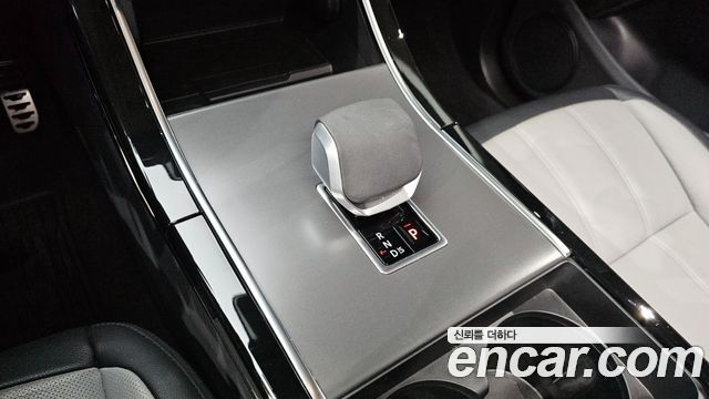 Land Rover Range Rover Evoque 2025 — photo 9