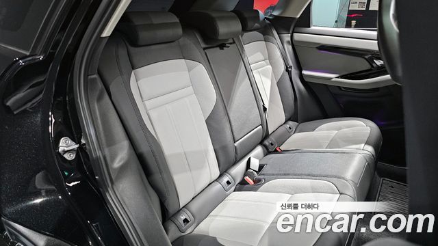 Land Rover Range Rover Evoque 2025 — photo 12