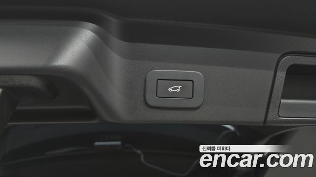 Land Rover Range Rover Evoque 2025 — photo 19