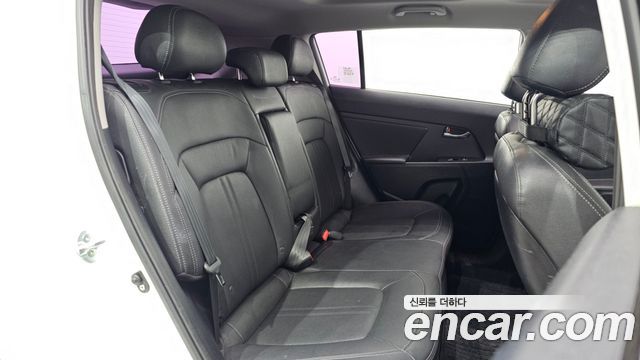 Kia Sportage 2011 — photo 12