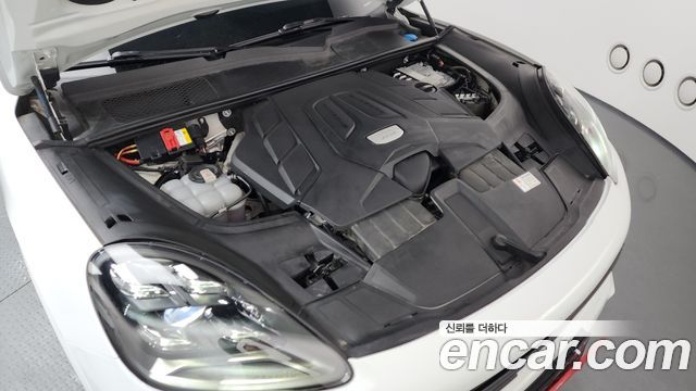 Porsche Cayenne 2021 — photo 6