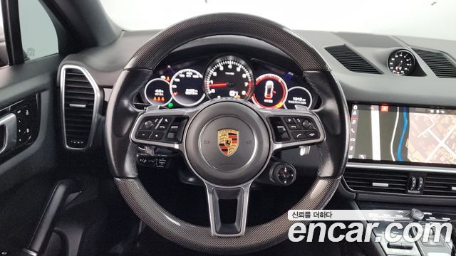 Porsche Cayenne 2021 — photo 13