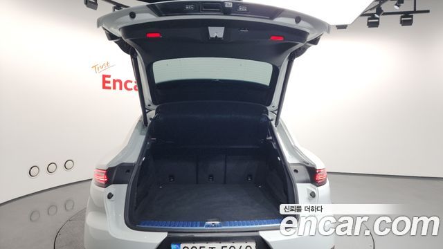 Porsche Cayenne 2021 — photo 20