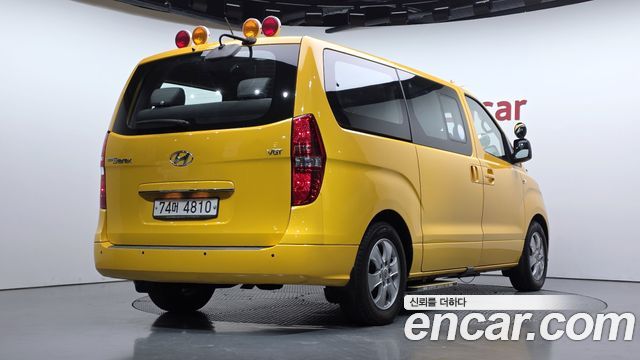 Hyundai Starex 2019 — photo 2