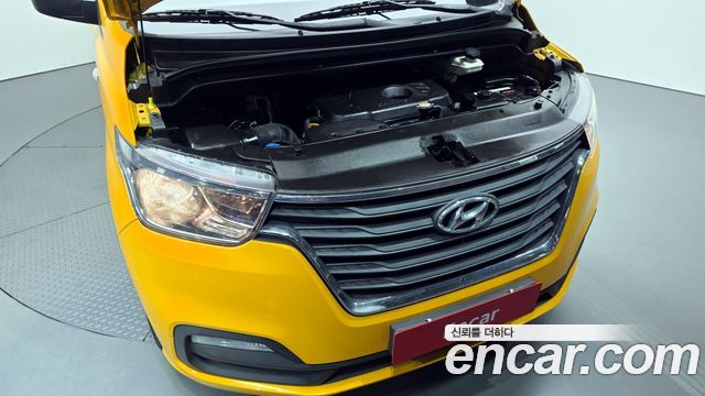 Hyundai Starex 2019 — photo 6