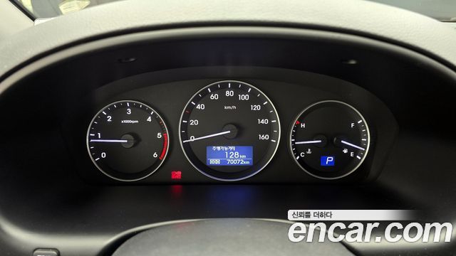Hyundai Starex 2019 — photo 8