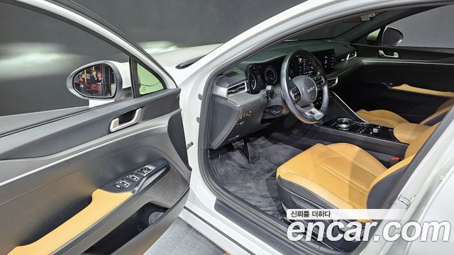 Kia K5 2022 — photo 10